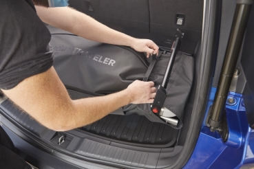 Weber Traveler Transportschutz Clip schließen